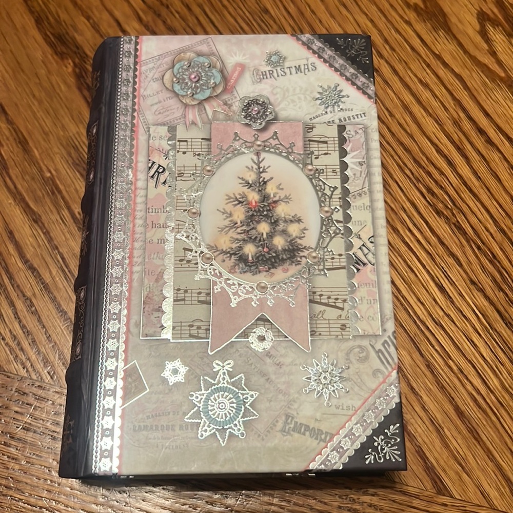 Small Christmas Decorative Box 6 1/2"x 4 1/2"